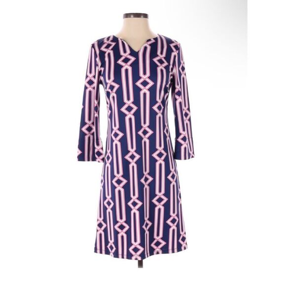 JB by Julie Brown Dresses & Skirts - JB by Julie brown purple pink chevron stripe 3/4 sleeve Dress Size Small